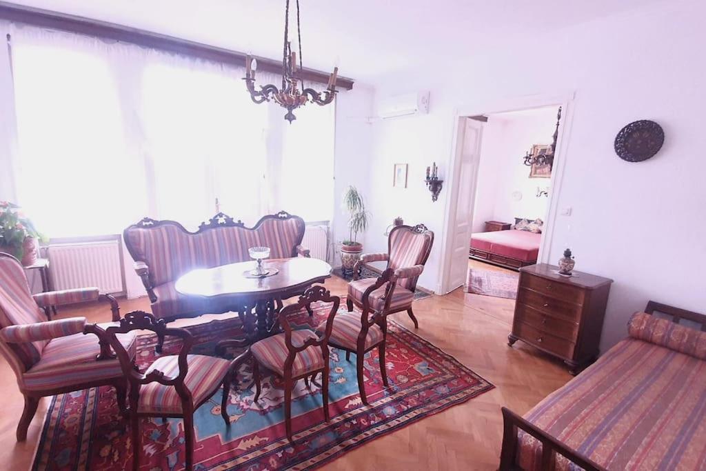 Romantic Villa - Pápa エクステリア 写真