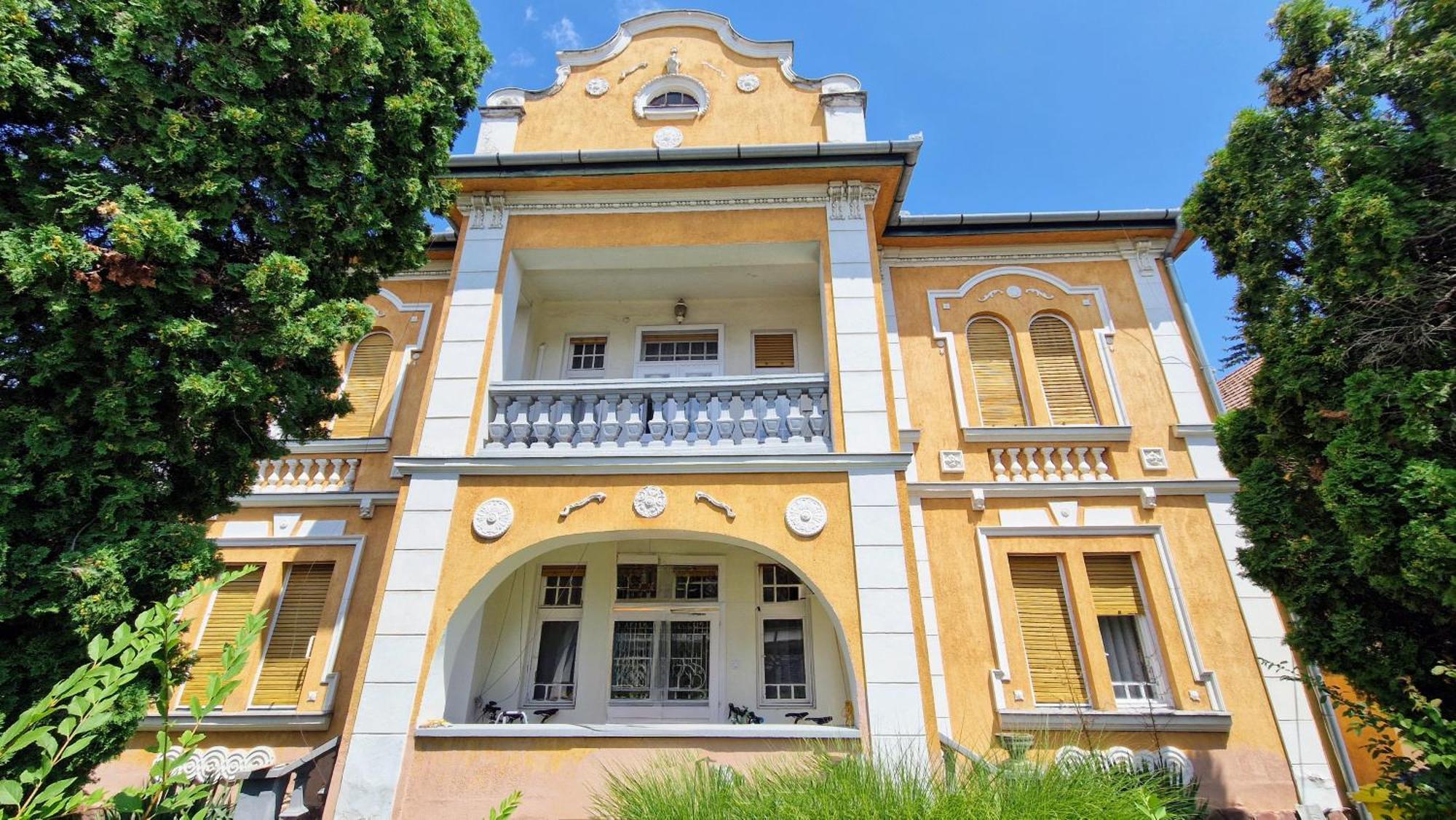 Romantic Villa - Pápa エクステリア 写真